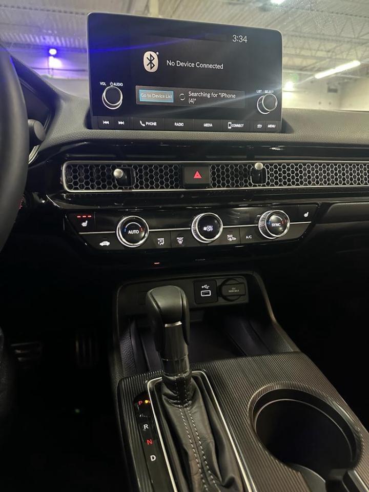 2024 Honda Civic Sedan SPORT CVT, NAV, ALLOYS, LEATHER INTERIOR Photo