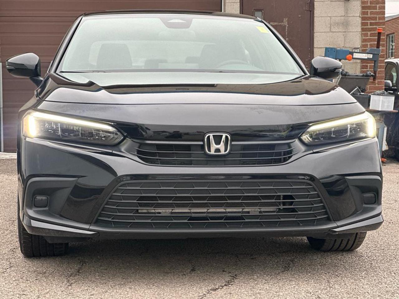 2024 Honda Civic Sedan SPORT CVT, NAV, ALLOYS, LEATHER INTERIOR Photo