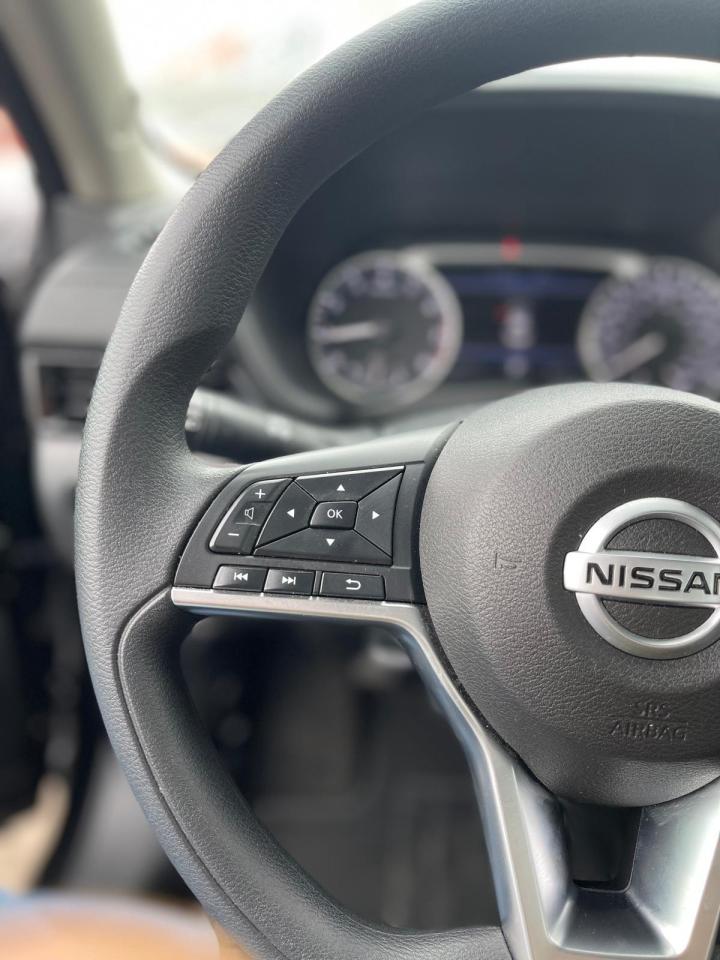 2023 Nissan Sentra SV, BACK UP CAMERA, CAR PLAY, HEATED SEATS Photo