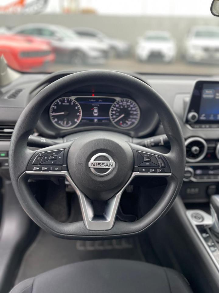 2023 Nissan Sentra SV, BACK UP CAMERA, CAR PLAY, HEATED SEATS Photo