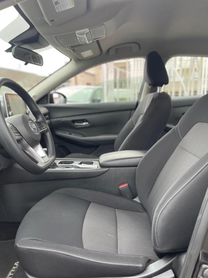 2023 Nissan Sentra SV, BACK UP CAMERA, CAR PLAY, HEATED SEATS Photo