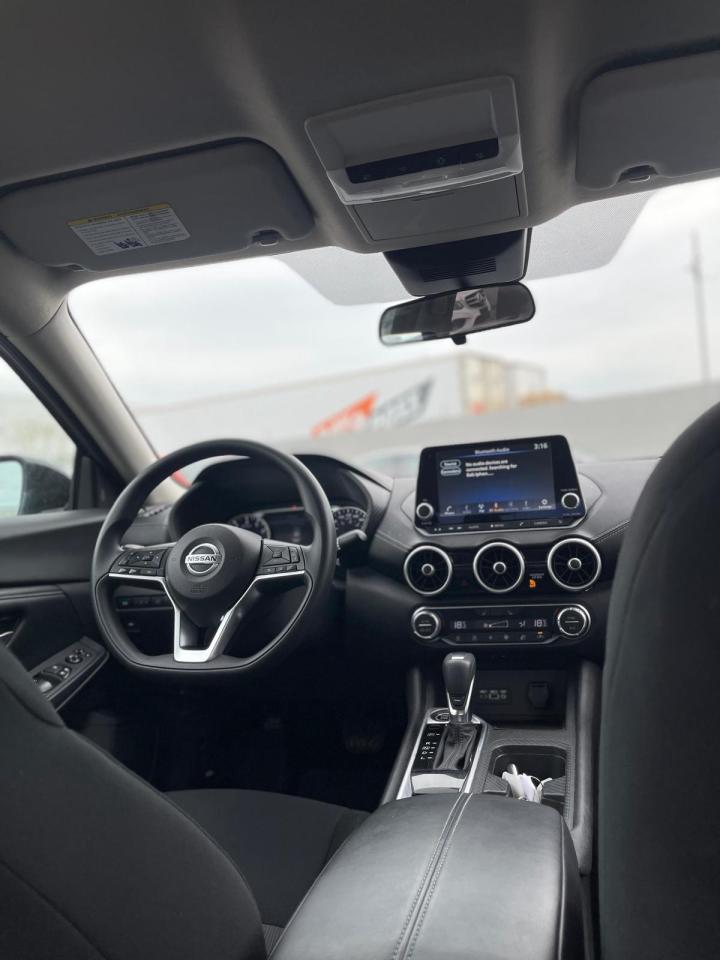 2023 Nissan Sentra SV, BACK UP CAMERA, CAR PLAY, HEATED SEATS Photo