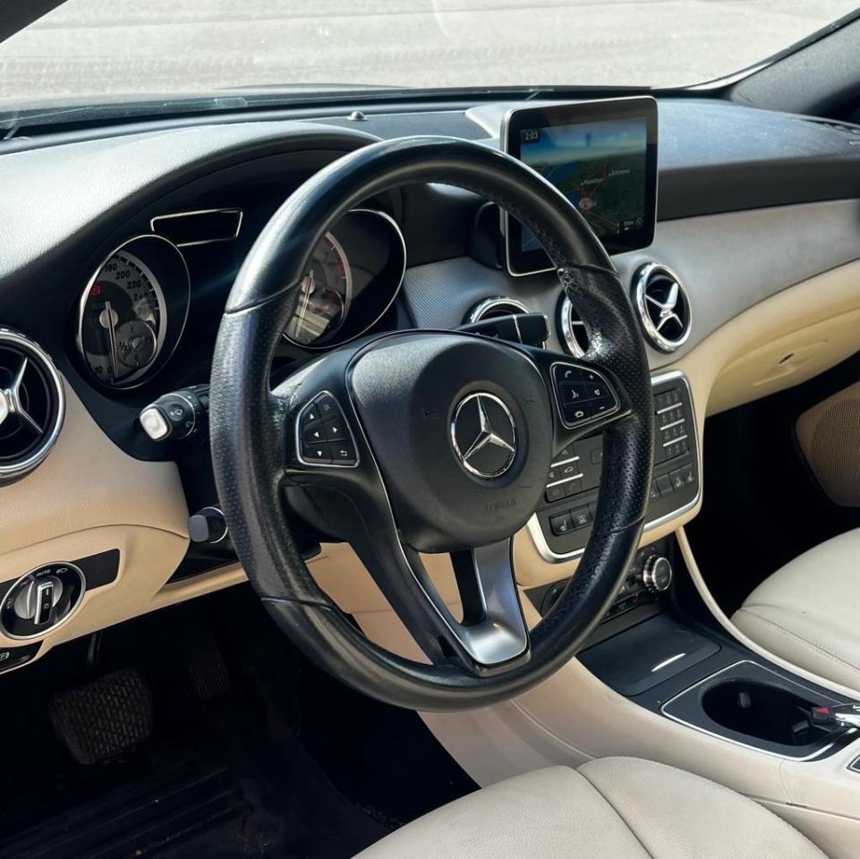 2017 Mercedes-Benz GLA 4MATIC, NAVI, PANO ROOF, CAMERA, HEATED SEATS Photo