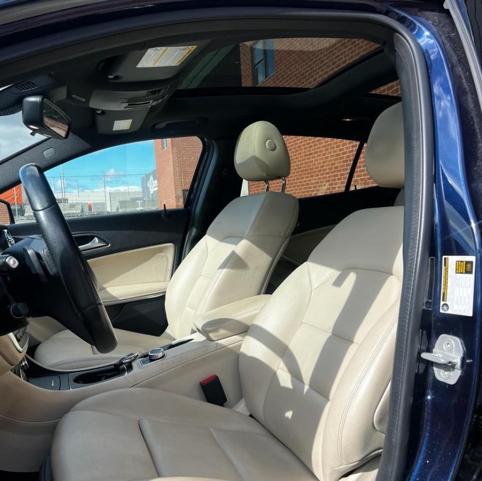 2017 Mercedes-Benz GLA 4MATIC, NAVI, PANO ROOF, CAMERA, HEATED SEATS Photo