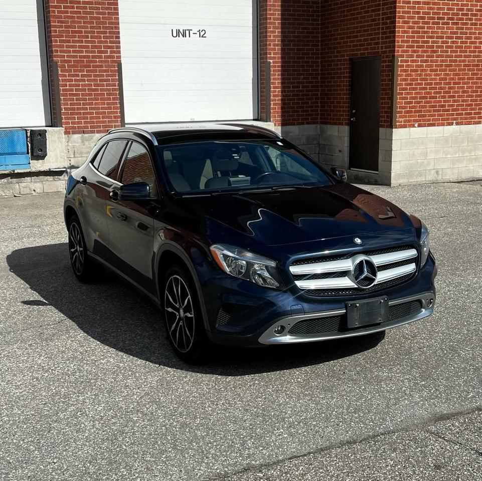 2017 Mercedes-Benz GLA 4MATIC, NAVI, PANO ROOF, CAMERA, HEATED SEATS Photo
