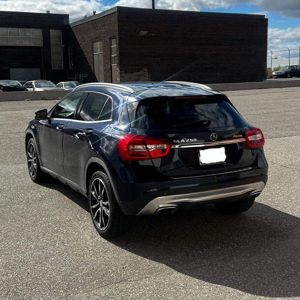 2017 Mercedes-Benz GLA 4MATIC, NAVI, PANO ROOF, CAMERA, HEATED SEATS Photo3