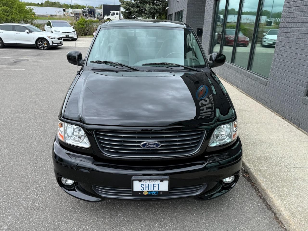 2004 Ford F-150 Flareside SVT  Lightning Photo