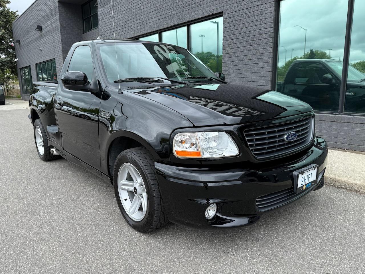2004 Ford F-150 Flareside SVT  Lightning Photo