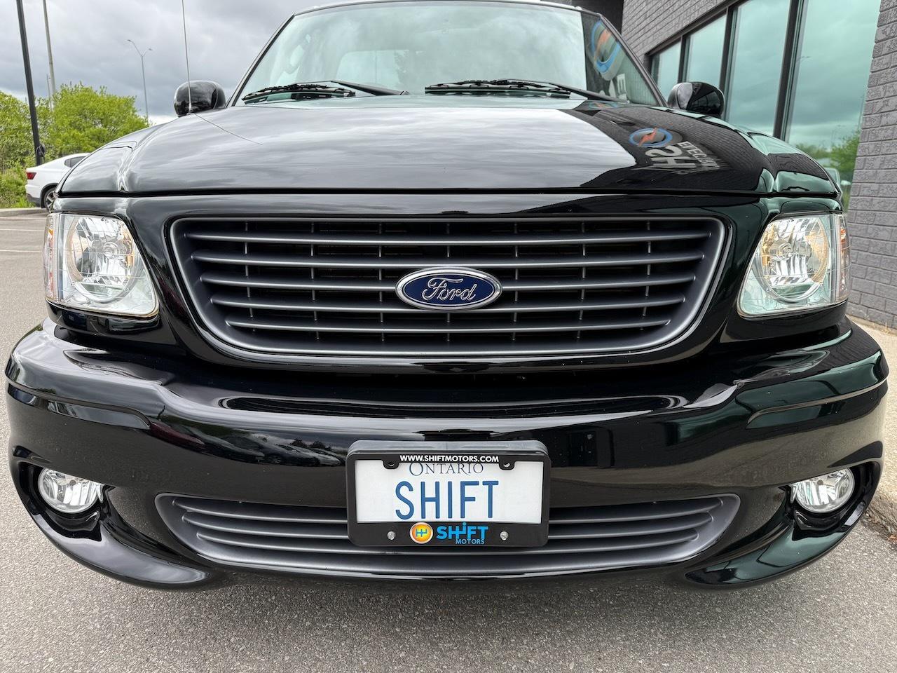 2004 Ford F-150 Flareside SVT  Lightning Photo