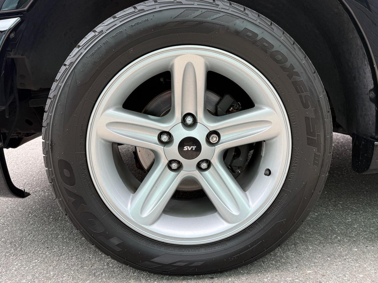 2004 Ford F-150 Flareside SVT  Lightning Photo