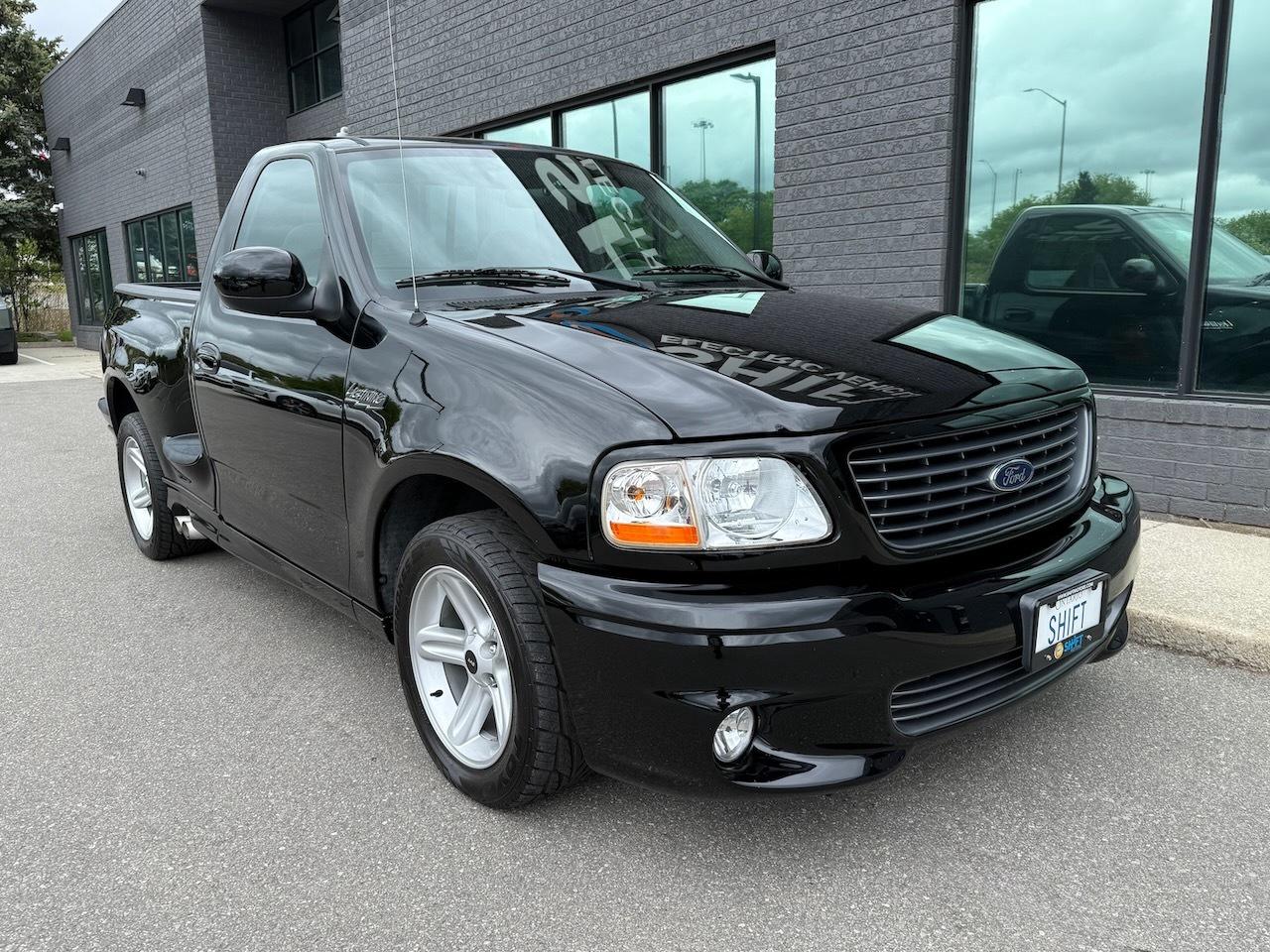 2004 Ford F-150 Flareside SVT  Lightning Photo
