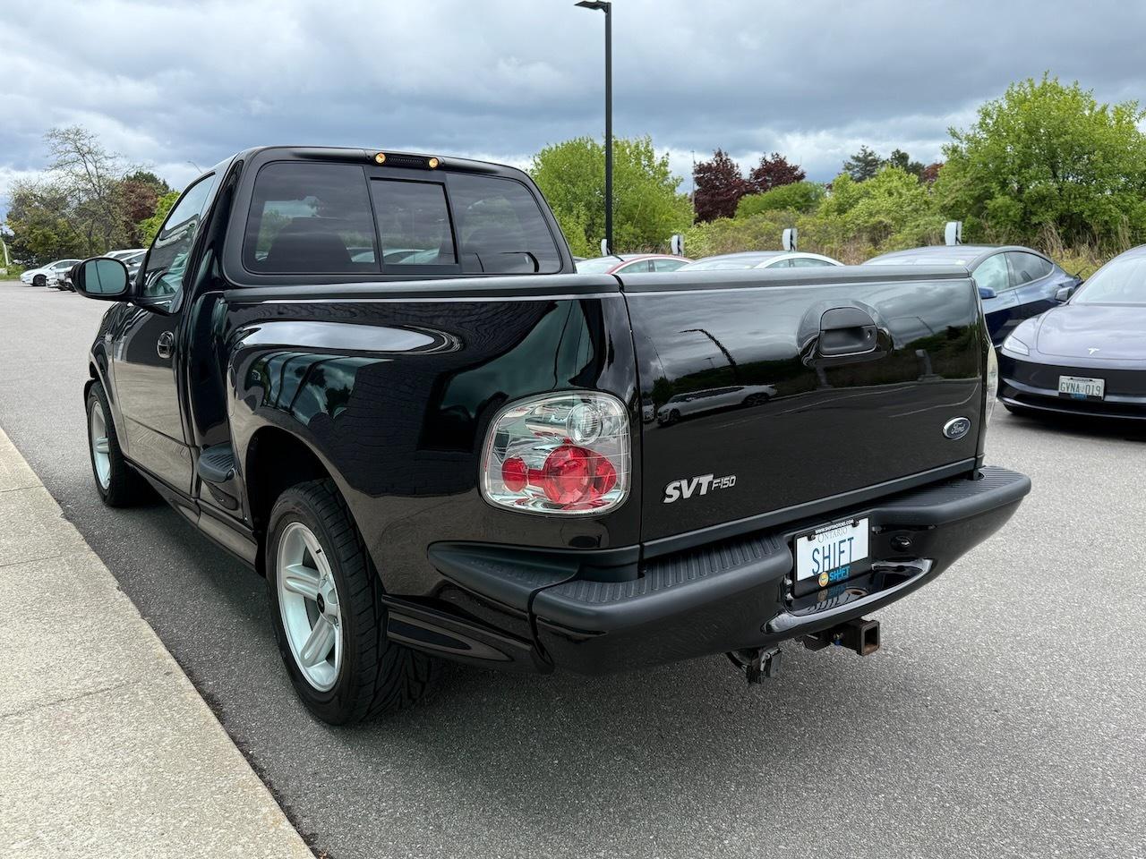 2004 Ford F-150 Flareside SVT  Lightning Photo
