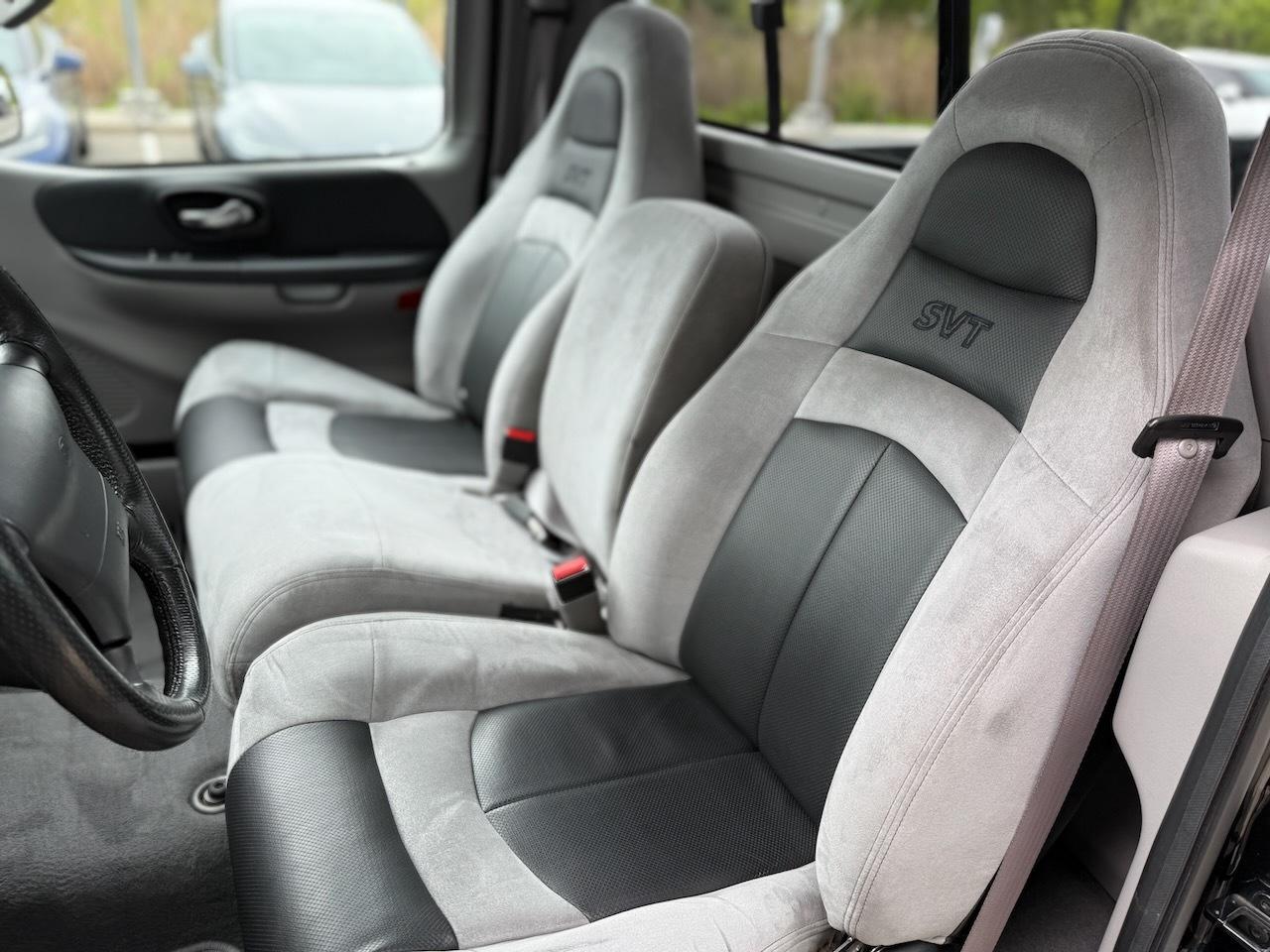 2004 Ford F-150 Flareside SVT  Lightning Photo