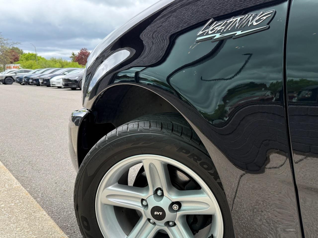 2004 Ford F-150 Flareside SVT  Lightning Photo