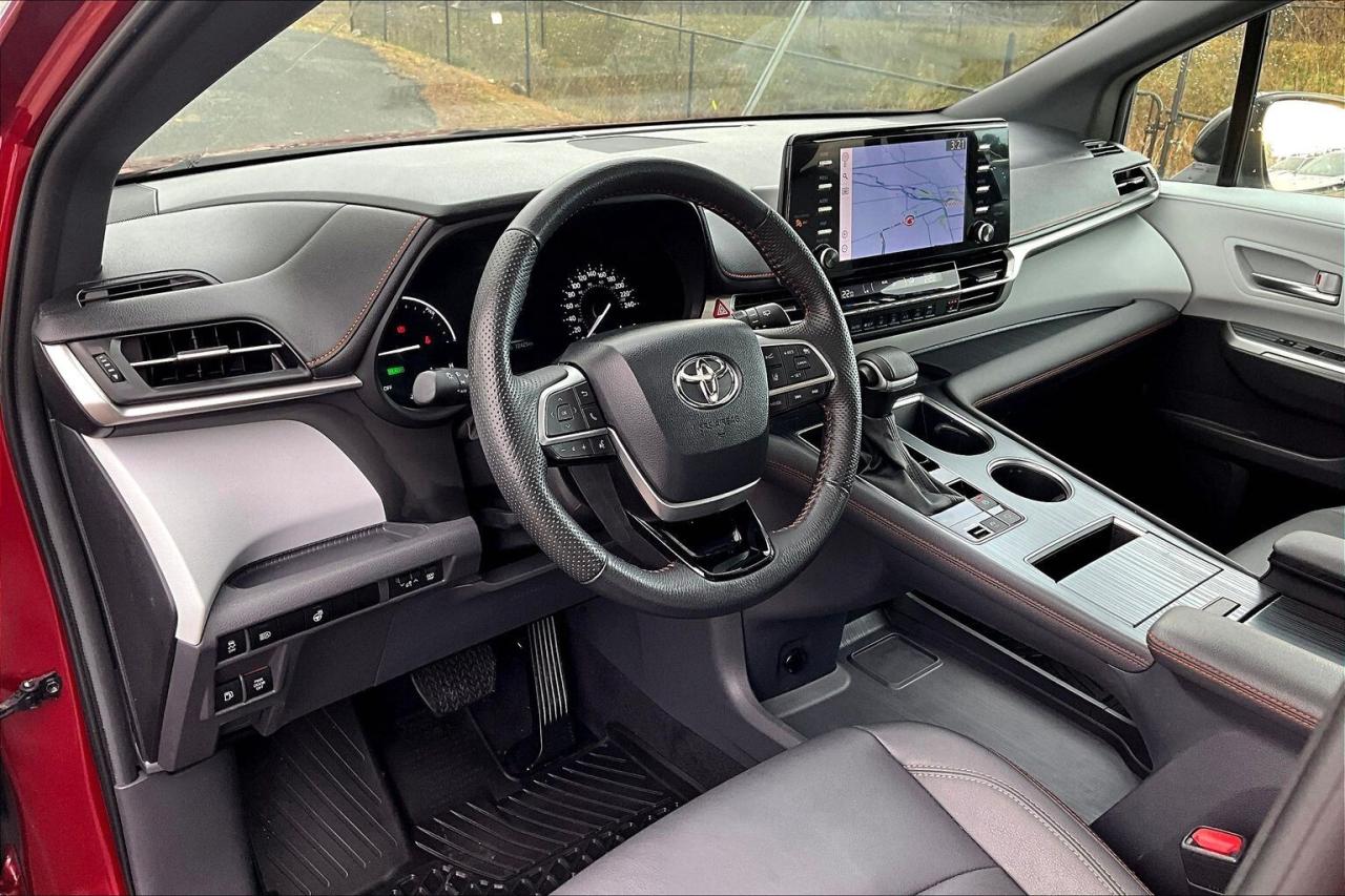 2023 Toyota Sienna XSE AWD 7-Passenger   CarPlay/Android   Navigation Photo