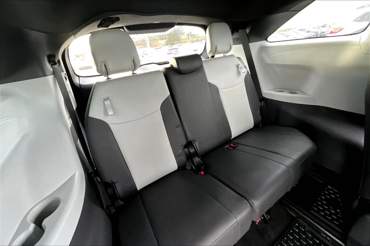 2023 Toyota Sienna XSE AWD 7-Passenger   CarPlay/Android   Navigation Photo