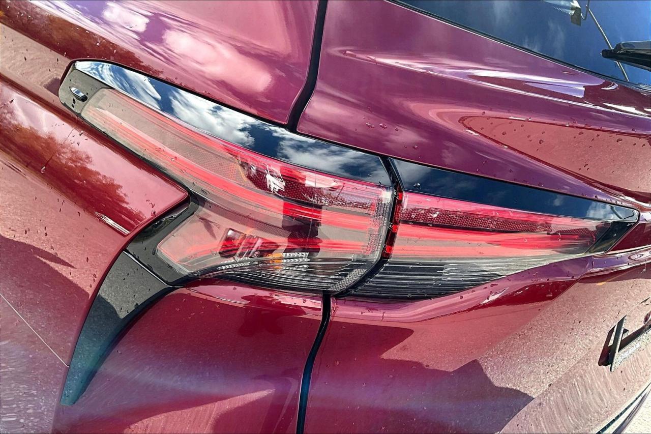 2023 Toyota Sienna XSE AWD 7-Passenger   CarPlay/Android   Navigation Photo