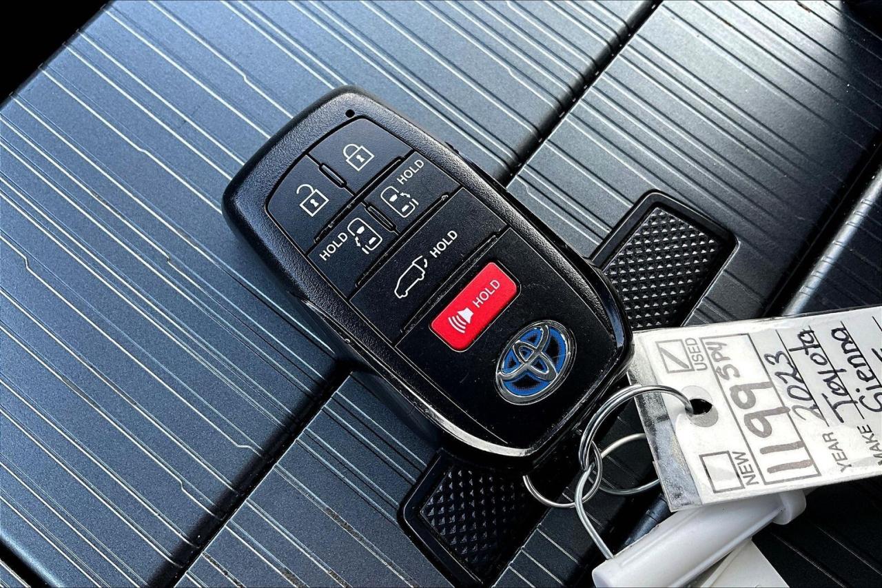 2023 Toyota Sienna XSE AWD 7-Passenger   CarPlay/Android   Navigation Photo