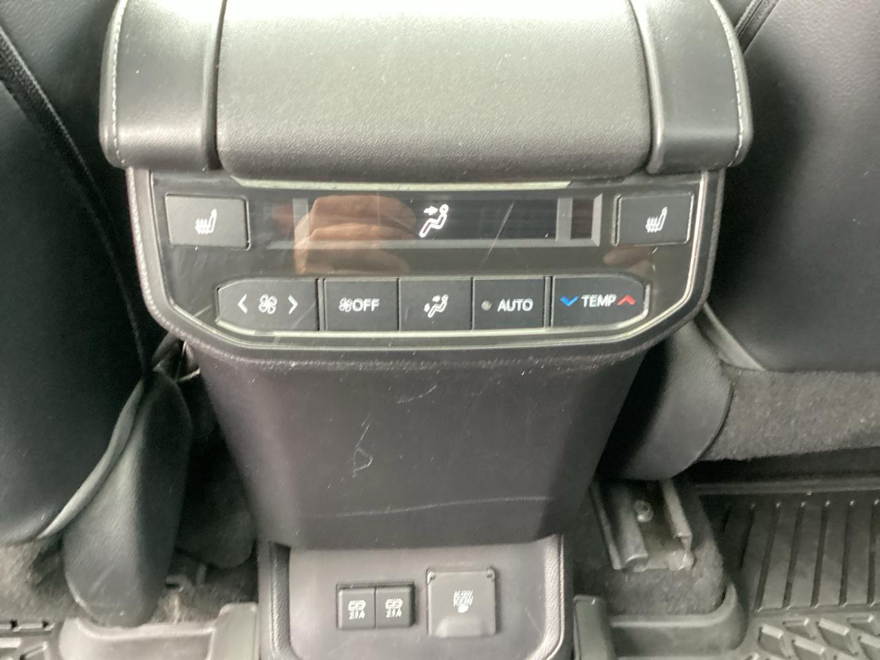 2021 Toyota Highlander PLATINUM AWD Photo