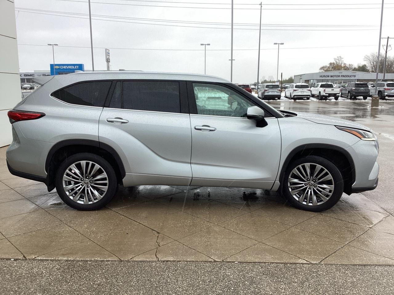 2021 Toyota Highlander PLATINUM AWD Photo