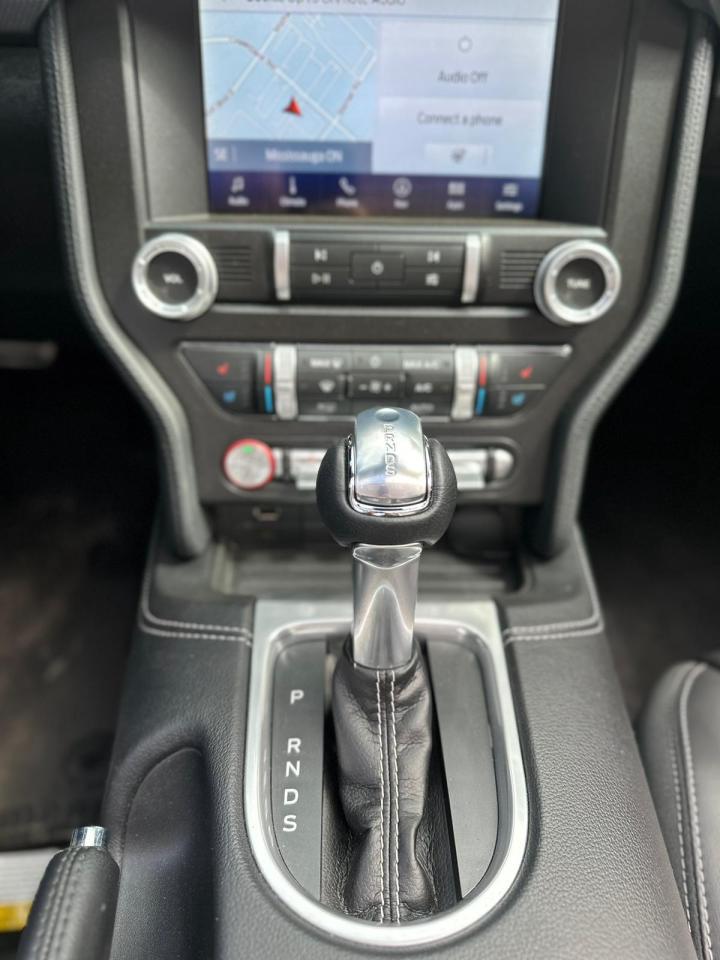 2022 Ford Mustang CONVERTIBLE, LEATHER, NAV, ALLOYS Photo