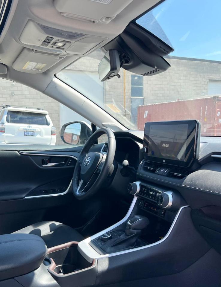 2023 Toyota RAV4 AWD LIMITED, SUNROOF, BACKUP CAM, LEATHER SEATS Photo