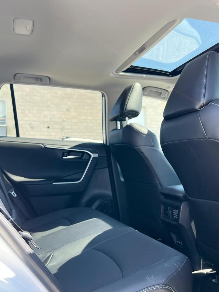 2023 Toyota RAV4 AWD LIMITED, SUNROOF, BACKUP CAM, LEATHER SEATS Photo