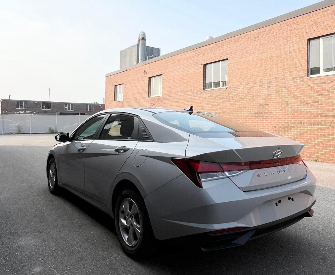 2023 Hyundai Elantra ESSENTIAL, HEATED SEATS, BACKUP CAM APPLE CARPLAY Photo