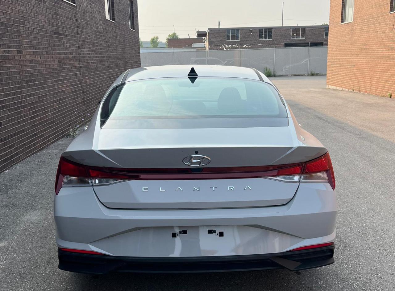 2023 Hyundai Elantra ESSENTIAL, HEATED SEATS, BACKUP CAM APPLE CARPLAY Photo