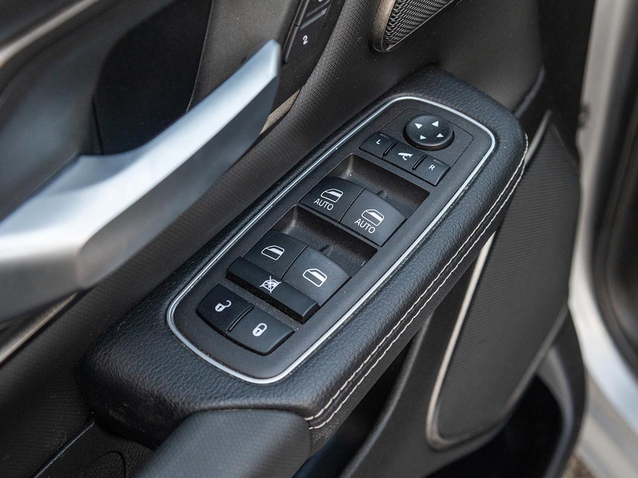 2023 RAM 1500 Sport  NIGHT EDITION  REBEL 12  ROOF  NAVI PWR STE Photo