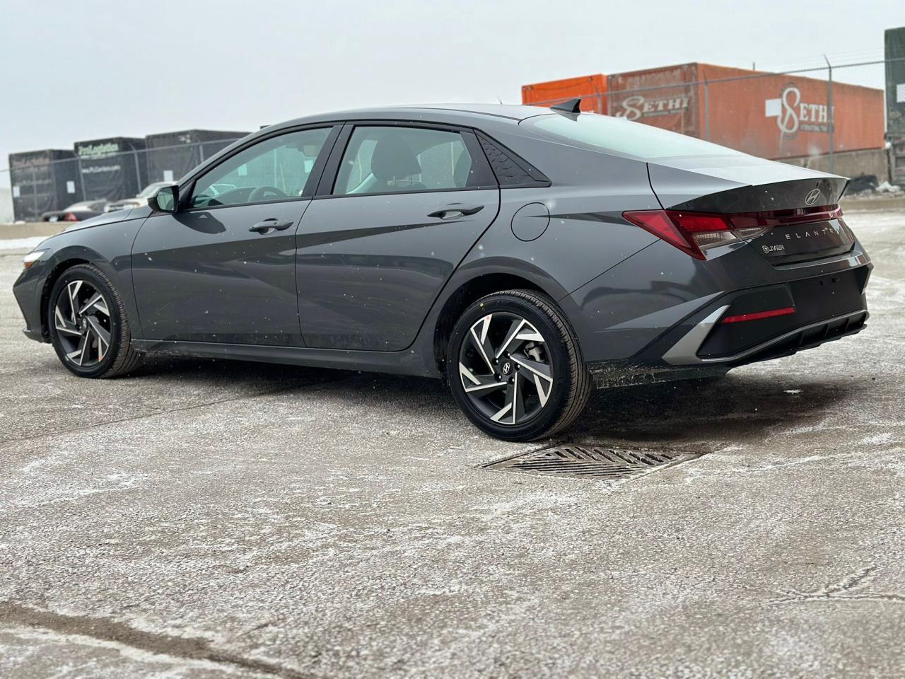 2024 Hyundai Elantra PREFERRED IVT W-TECH PKG, SUNROOF, ALLOYS Photo