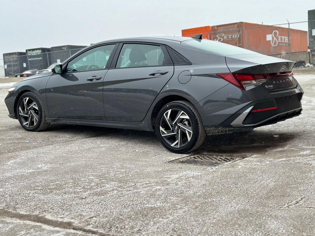 2024 Hyundai Elantra PREFERRED IVT W-TECH PKG, SUNROOF, ALLOYS Photo