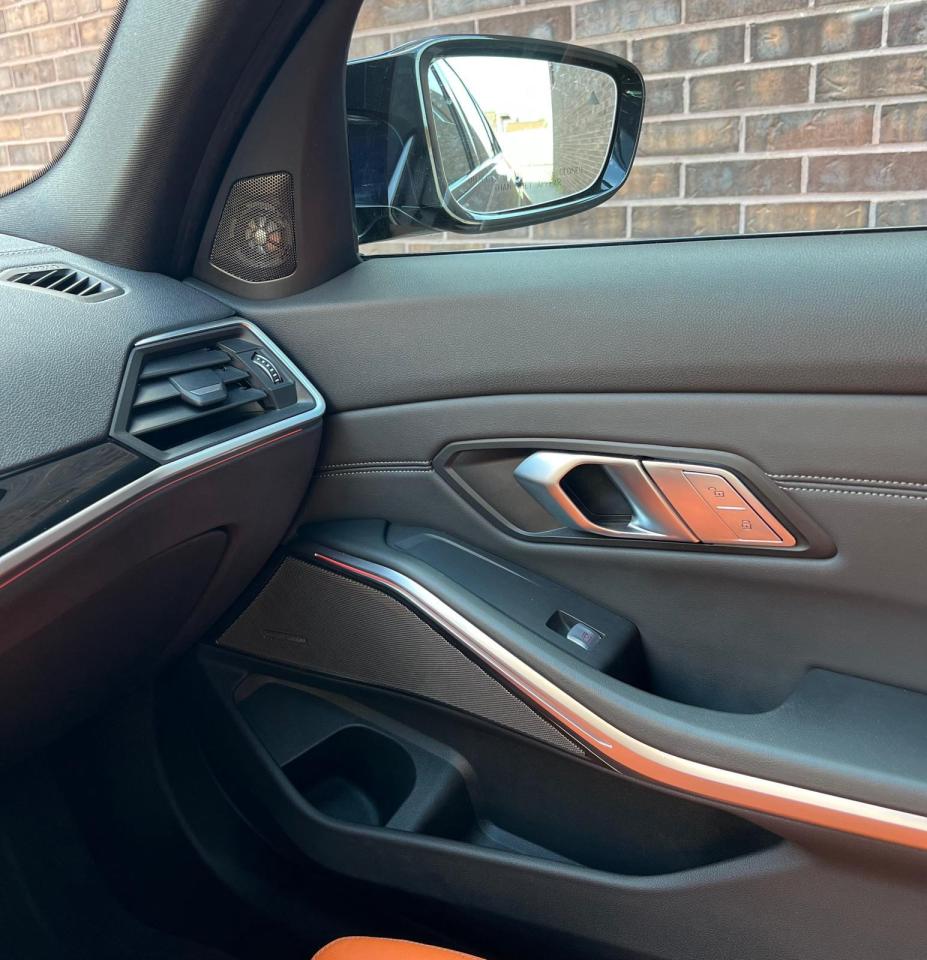 2023 BMW M3 LEATHER SEATS, SUNROOF, 360 CAM, CAR PLAY, MANUAL Photo