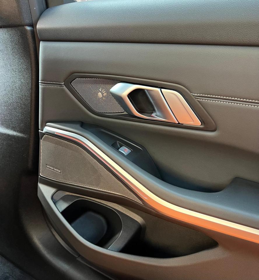 2023 BMW M3 LEATHER SEATS, SUNROOF, 360 CAM, CAR PLAY, MANUAL Photo