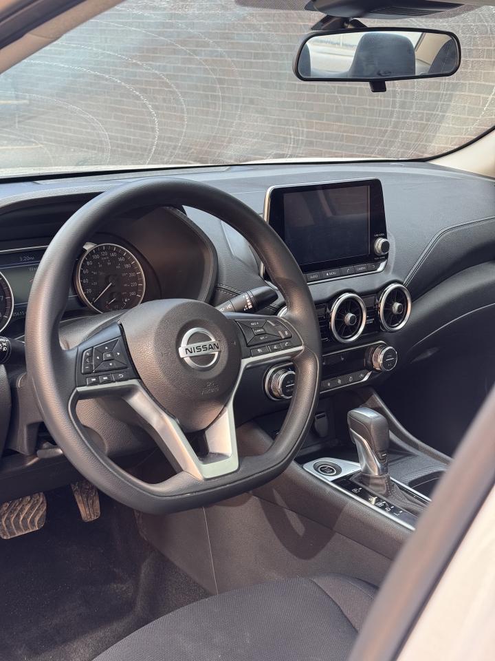 2023 Nissan Sentra SV CVT, BACK UP CAMERA, CAR PLAY, HEATED SEATS Photo