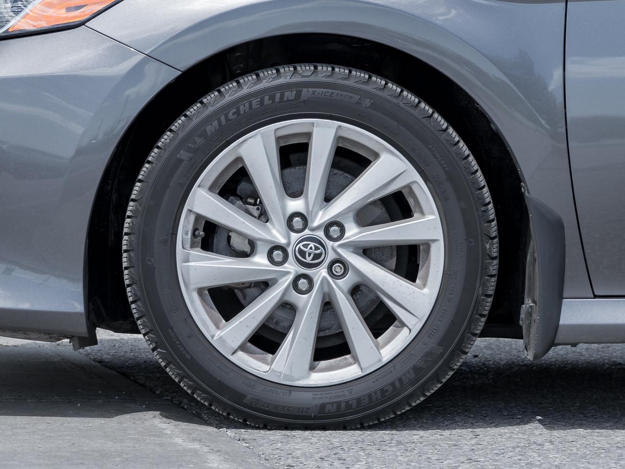 2022 Toyota Camry Hybrid Hybrid LE Auto Photo