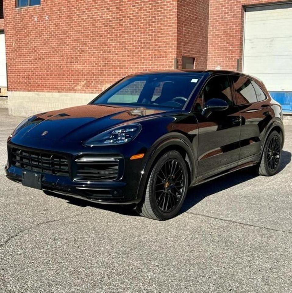 2021 Porsche Cayenne GTS AWD, PANO ROOF, PREMIUM INTERIOR, 21' ALLOY Photo0