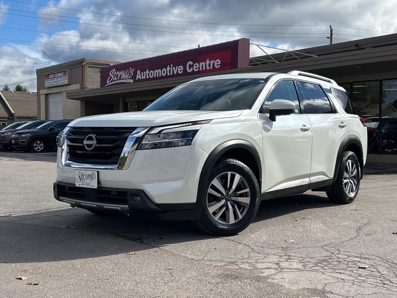 2023 Nissan Pathfinder SL LEATHER/NAV/SUNROOF **CALL 613-961-8848 Photo