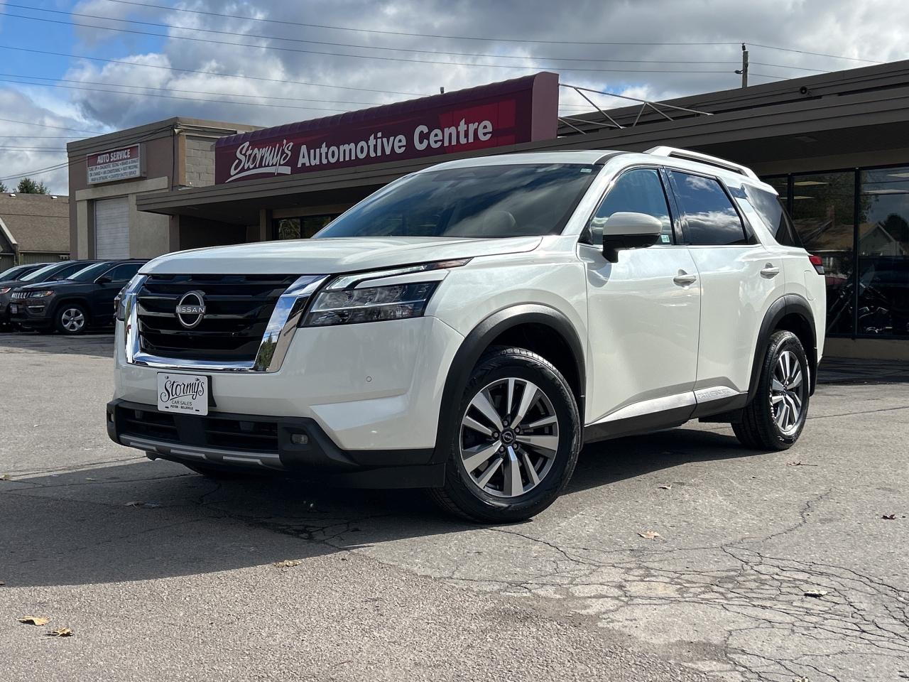 2023 Nissan Pathfinder SL LEATHER/NAV/SUNROOF **CALL 613-961-8848 Photo