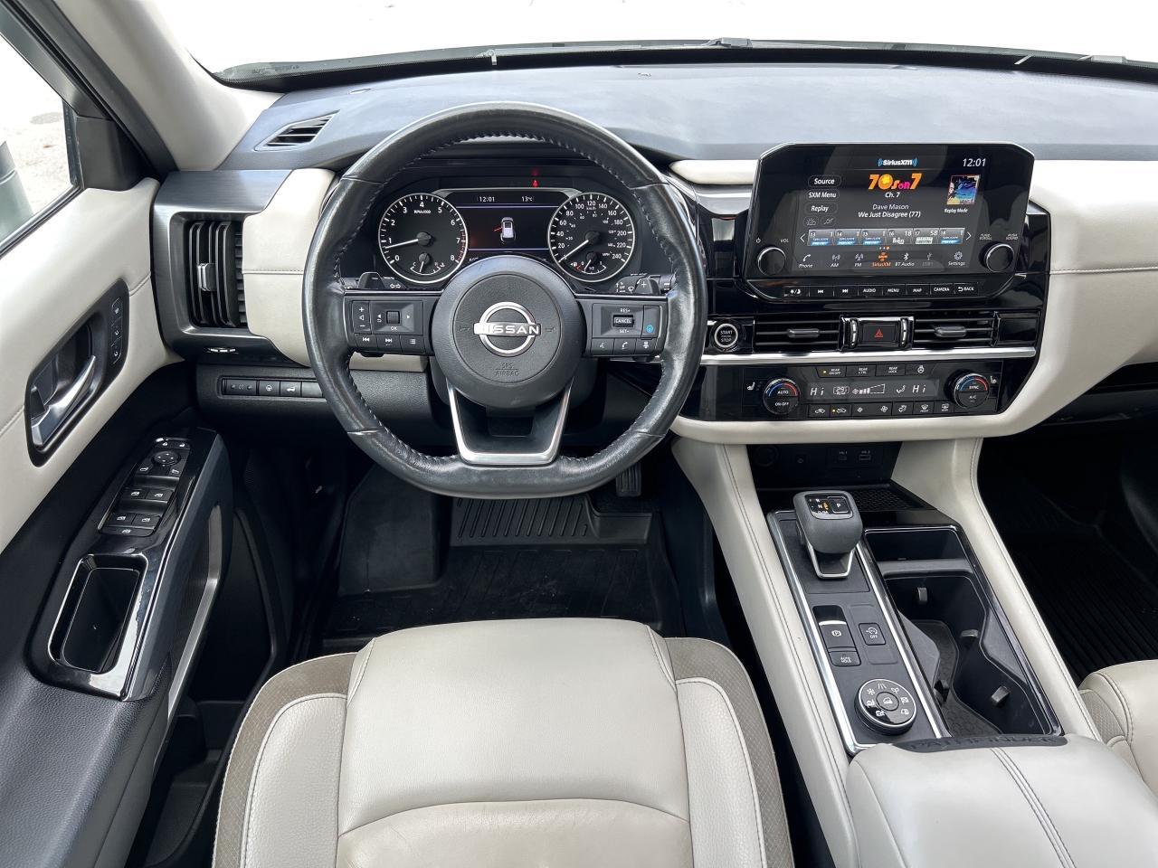 2023 Nissan Pathfinder SL LEATHER/NAV/SUNROOF **CALL 613-961-8848 Photo