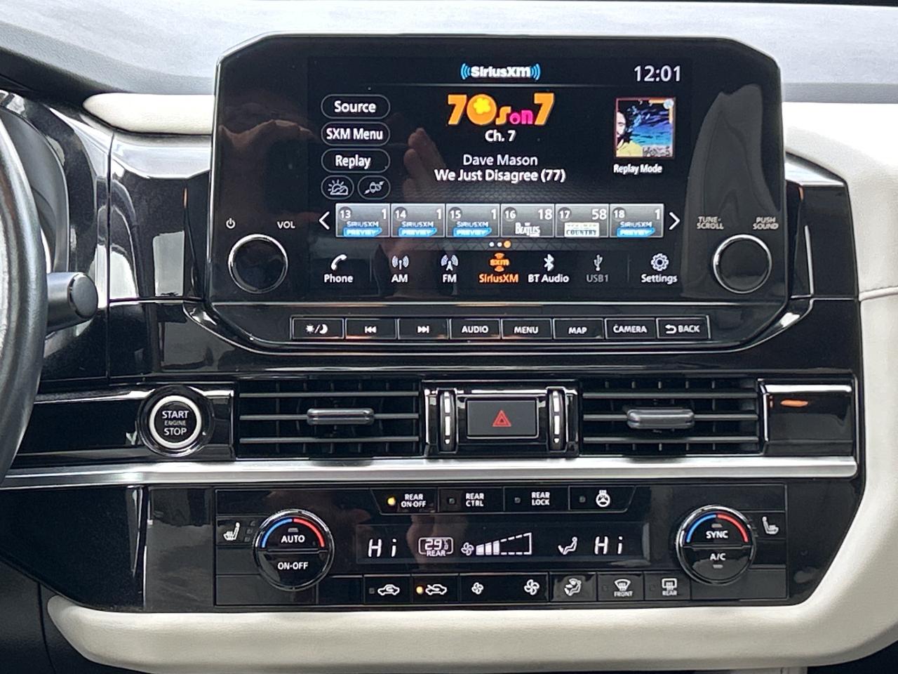 2023 Nissan Pathfinder SL LEATHER/NAV/SUNROOF **CALL 613-961-8848 Photo