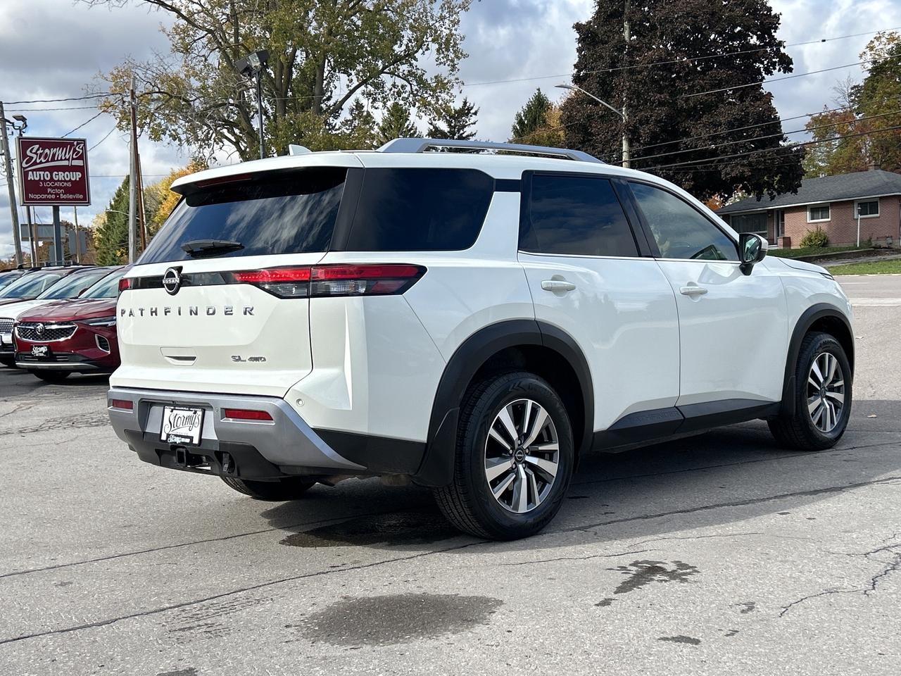 2023 Nissan Pathfinder SL LEATHER/NAV/SUNROOF **CALL 613-961-8848 Photo
