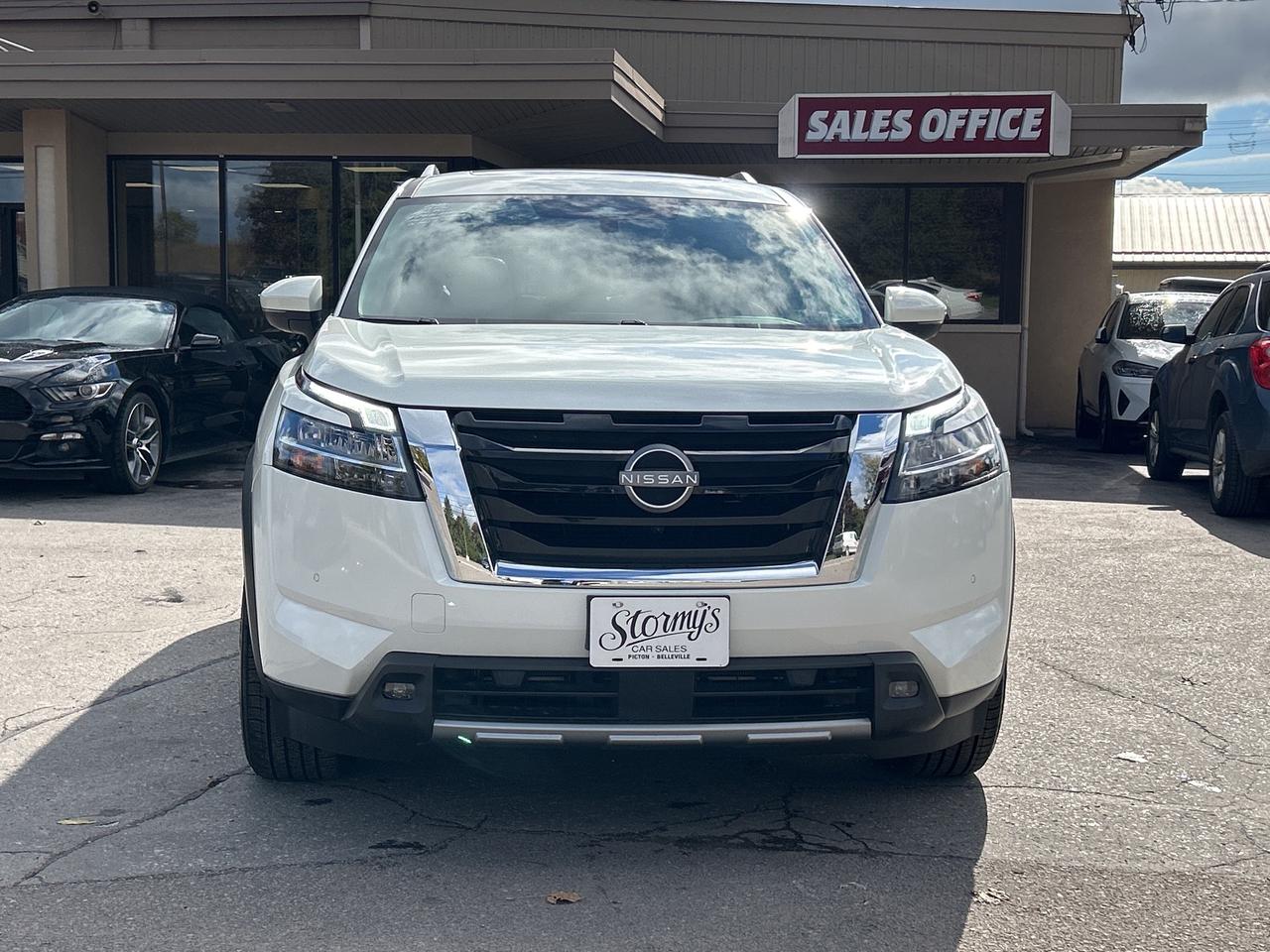 2023 Nissan Pathfinder SL LEATHER/NAV/SUNROOF **CALL 613-961-8848 Photo