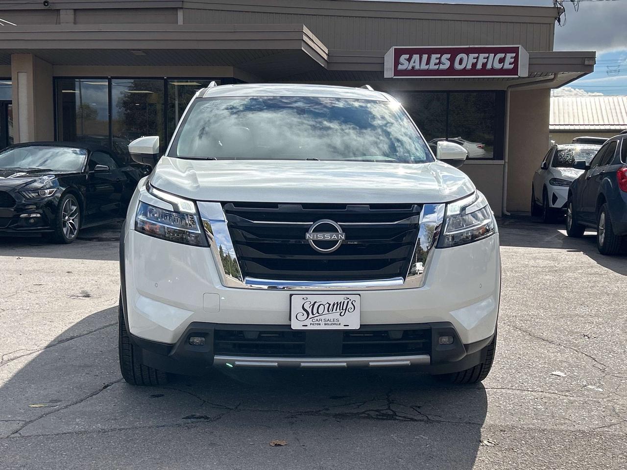 2023 Nissan Pathfinder SL LEATHER/NAV/SUNROOF **CALL NAPANEE 613-354-2100 Photo