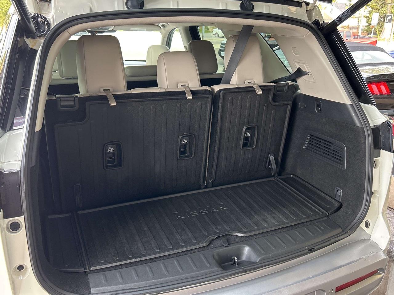2023 Nissan Pathfinder SL LEATHER/NAV/SUNROOF **CALL NAPANEE 613-354-2100 Photo