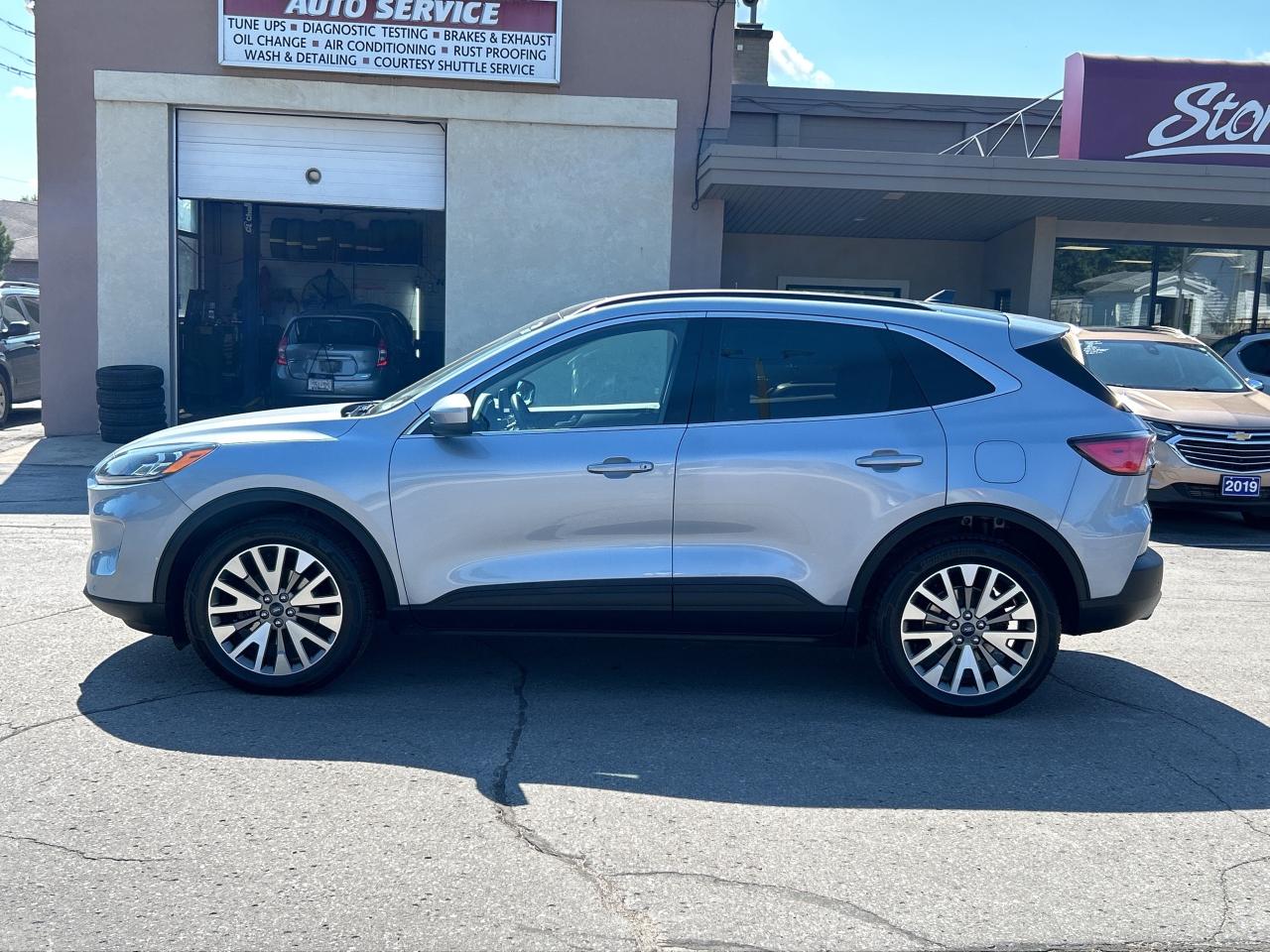 2022 Ford Escape Titanium AWD FULLY LOADED!! **CALL 613-961-8848 Photo