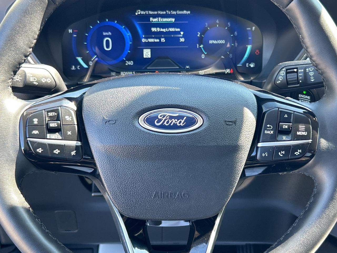 2022 Ford Escape Titanium AWD FULLY LOADED!! **CALL 613-961-8848 Photo