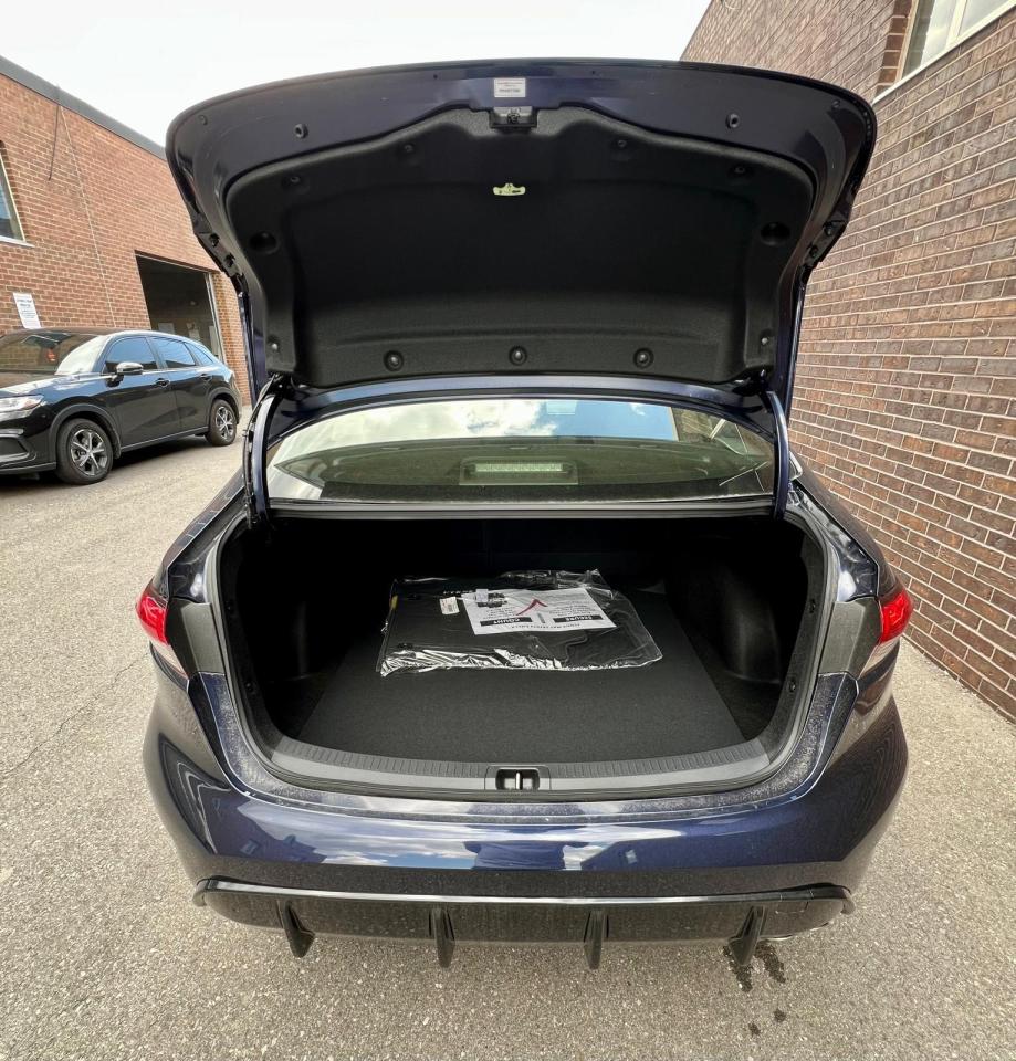 2025 Toyota Corolla Hybrid SE CVT AWD Photo