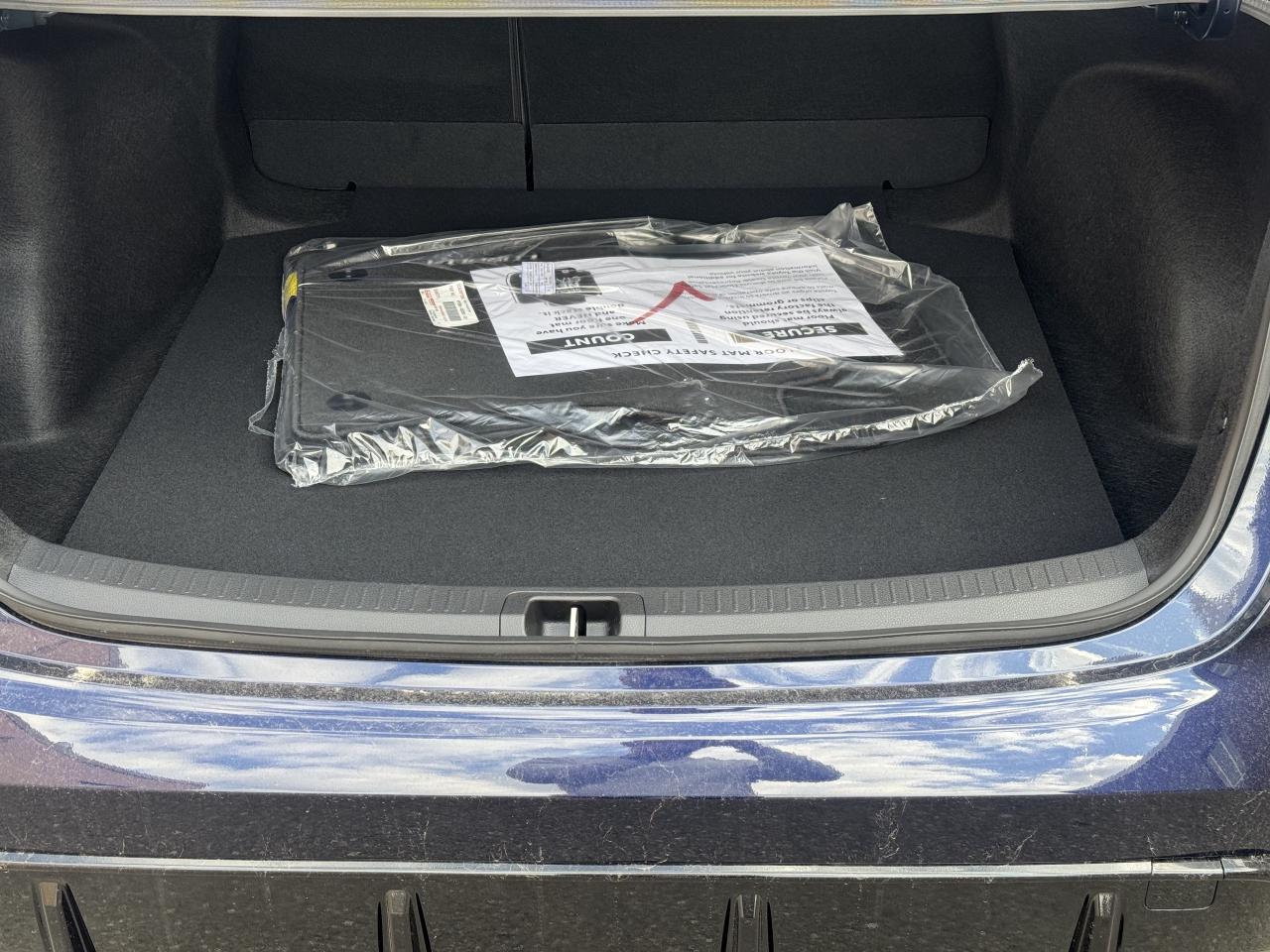 2025 Toyota Corolla Hybrid SE CVT AWD Photo