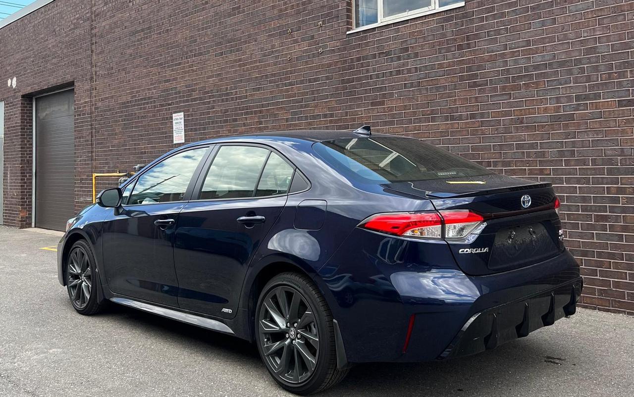 2025 Toyota Corolla Hybrid SE CVT AWD Photo4